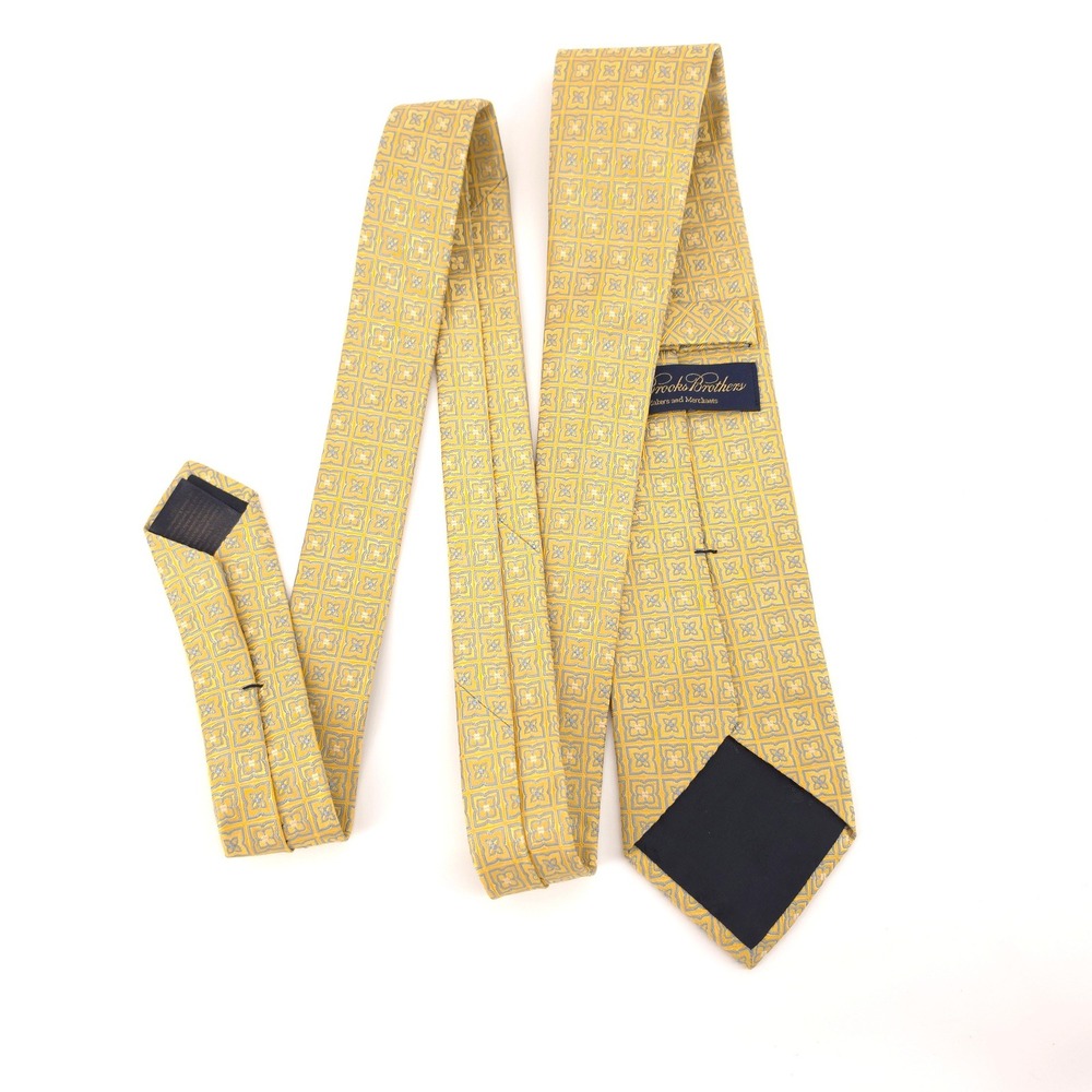 Brooks Brothers Makers and Merchants Mens Tie Silk Yellow Geometric Medallion - Picture 4 of 7
